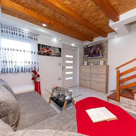 July Apartament